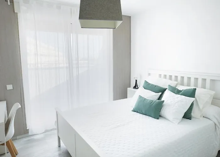 Bonito Apartamento Ideal Para Familias Con Piscina Y Pista De Padel En Roquetas